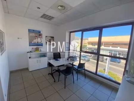 location bureaux 140 m²