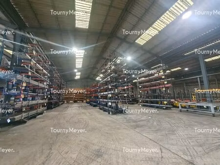 location entrepôt 1 840 m²