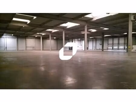 location local d'activités 4 370 m²