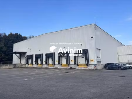 location entrepôt 300 m² à 3 040 m²