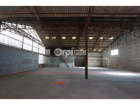 location entrepôt 364 m²