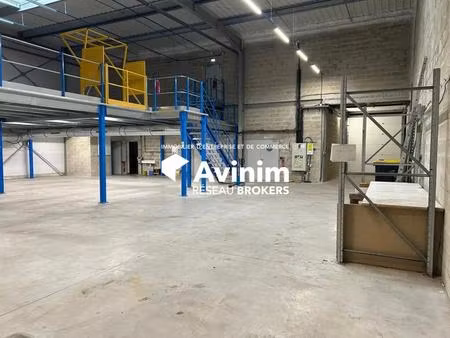 location entrepôt 680 m²