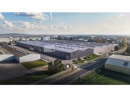location entrepôt 2 000 m² à 5 395 m²