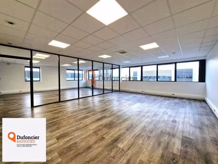 location entrepôt 396 m²