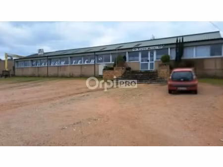 location entrepôt premilhat 03410 200m²