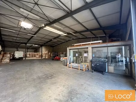 location entrepôt 720 m²