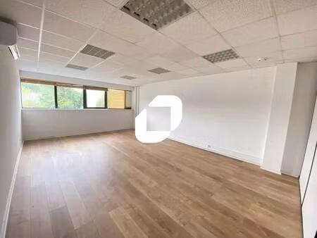 location local d’activités cenon 33150 400m² à 2203m²