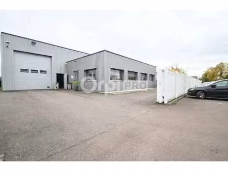 location local d'activités 292 m²