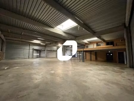 location local d’activités eysines 33320 996m²