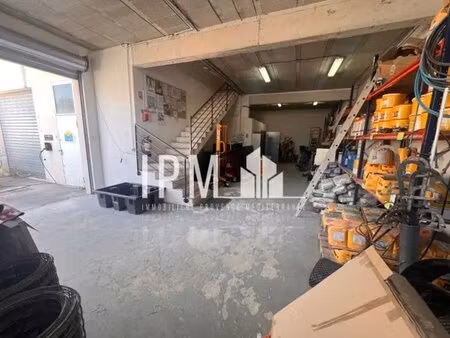 location local d'activités 180 m²