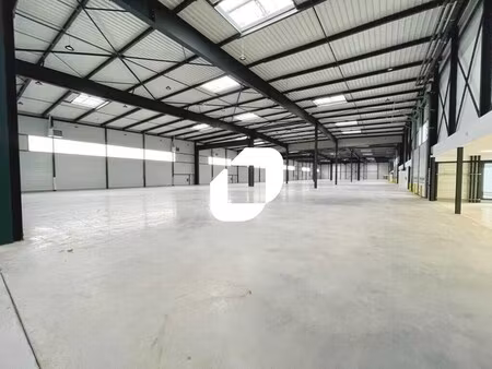 location local d’activités le bourget 93350 1251m²