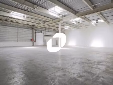location local d’activités le bourget 93350 474m²