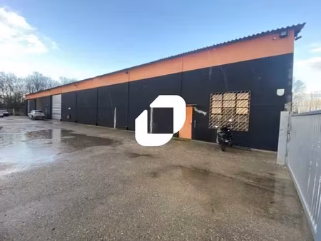 location local d'activités 120 m² à 240 m²