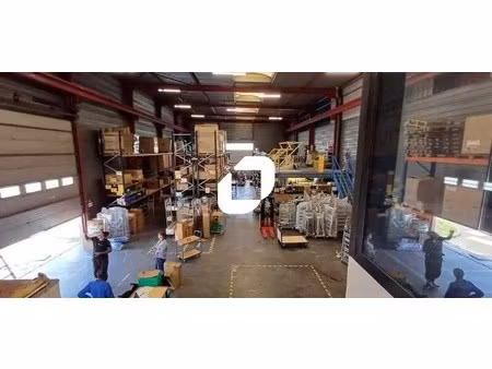 location local d'activités 700 m²