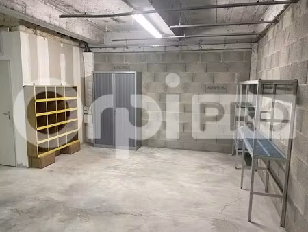 location local d'activités 70 m²