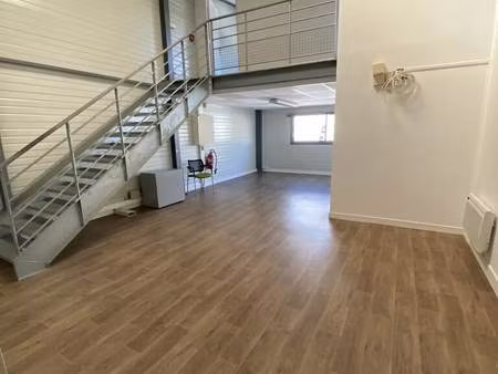 location local d’activités nantes 44100 137m²