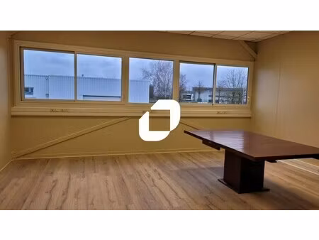 location local d’activités quincy voisins 77860 680m² à 975m²