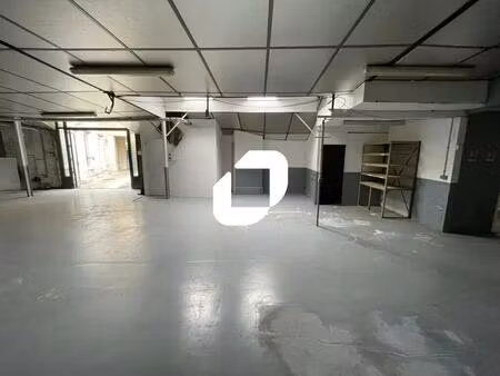 location local d'activités 224 m²