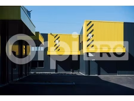 location local d'activités 481 m²