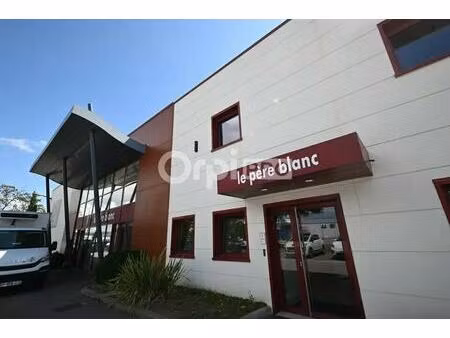 location bureaux 215 m² à 415 m²