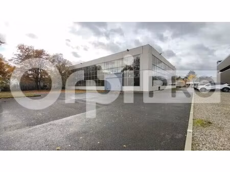 location bureaux 2 112 m²