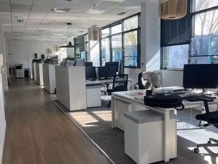 location bureaux 110 m² à 1 389 m²