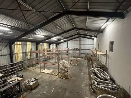 location entrepôt 660 m²