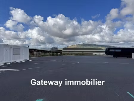 location entrepôt 3 300 m²