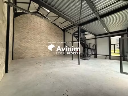 location entrepôt 174 m²