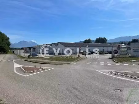 location entrepôt 211 m² à 4 099 m²