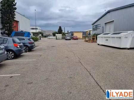 location entrepôt 310 m²