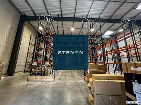 location local d’activités avignon 84510 800m²