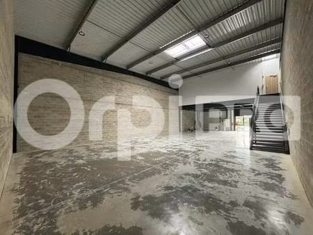 location local d'activités 756 m²