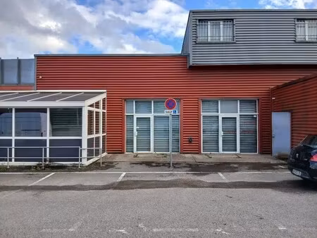 location local d’activités chalezeule 25220 480m²