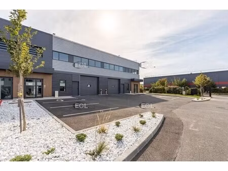 location local d’activités frepillon 95740 339m²