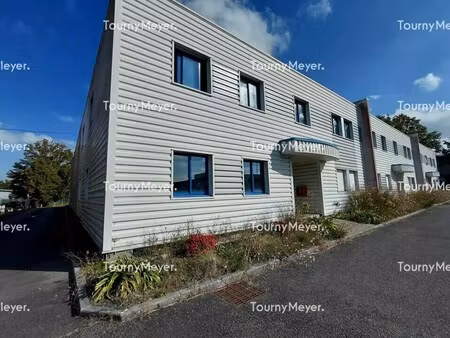location local d'activités 630 m²