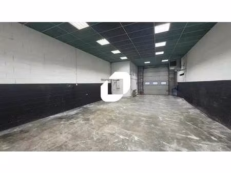location local d'activités 138 m²