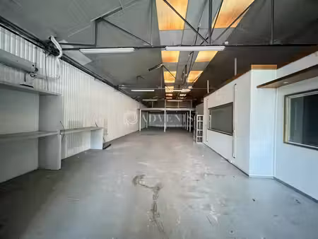 location local d’activités 396m²
