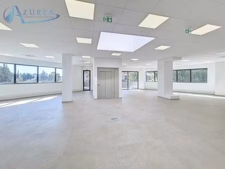 location bureaux 300 m²