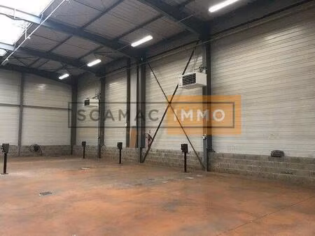 location entrepôt 670 m²