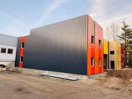 location entrepôt 148 m²