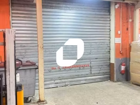 location local d'activités 1 130 m²