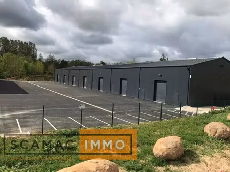 location entrepôt 196 m²