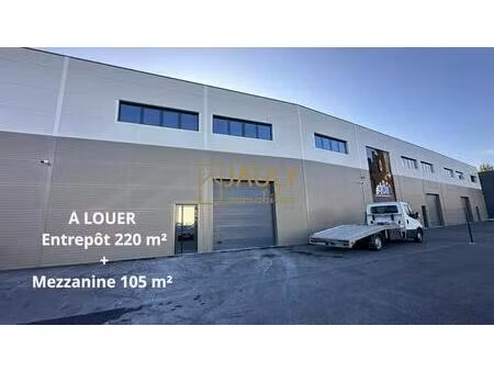 location entrepôt 325 m²