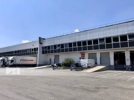 location entrepôt 1 352 m²