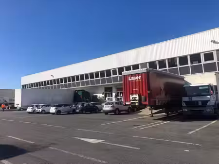 location entrepôt 1352m²