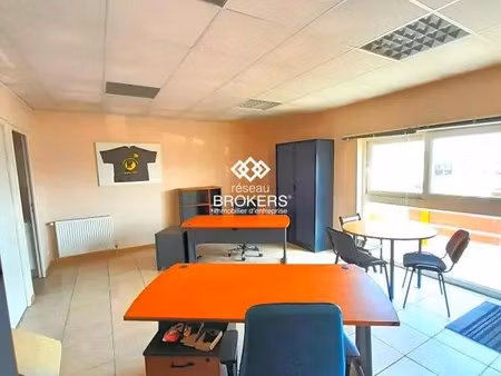 location entrepôt 36 m² à 646 m²