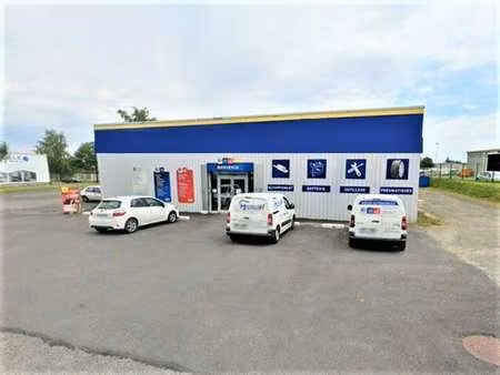 location local d'activités 800 m²