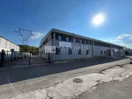 location local d'activités 545 m²