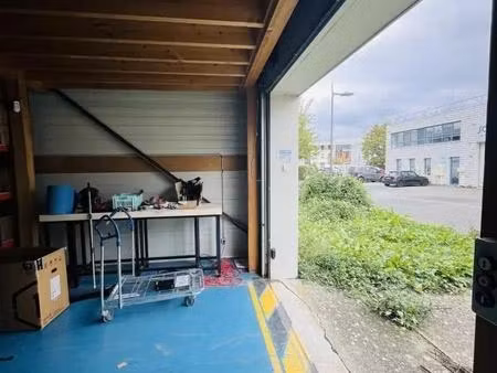 location local d'activités 200 m² à 730 m²